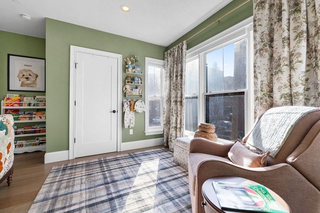 258-260 W 3rd St 1, Boston, MA 02127