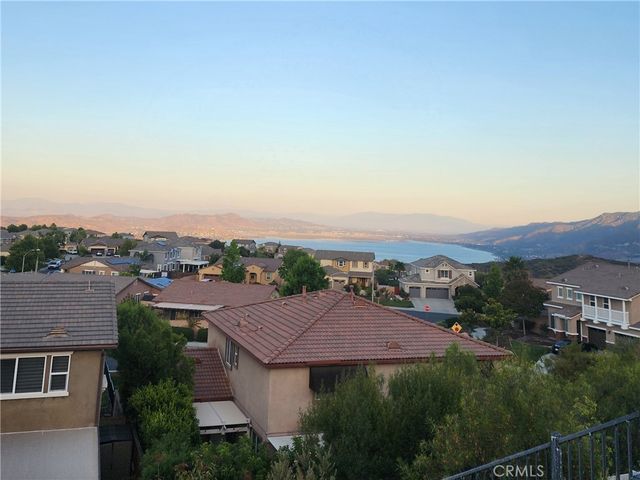 29264 Crystal Ridge Court, Lake Elsinore, CA 92530