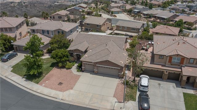 29264 Crystal Ridge Court, Lake Elsinore, CA 92530