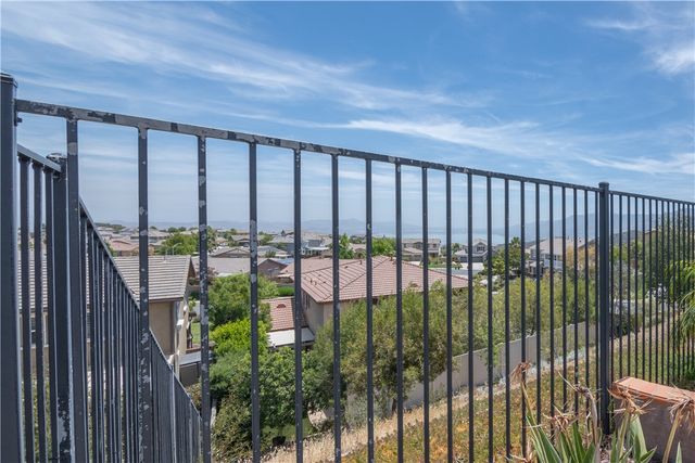 29264 Crystal Ridge Court, Lake Elsinore, CA 92530