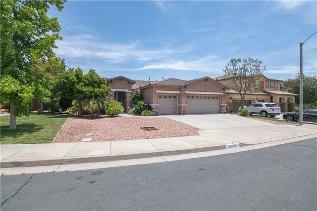29264 Crystal Ridge Court, Lake Elsinore, CA 92530