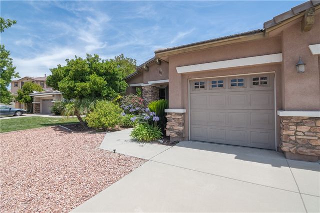 29264 Crystal Ridge Court, Lake Elsinore, CA 92530