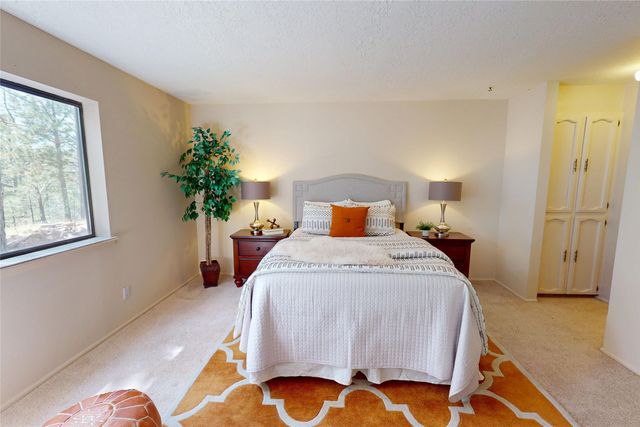 23 Timber Ridge, Los Alamos, NM 87544