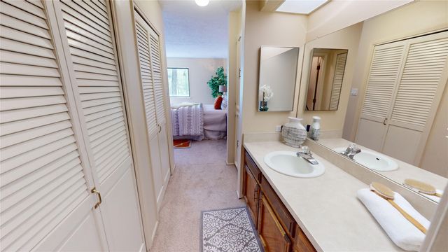 23 Timber Ridge, Los Alamos, NM 87544