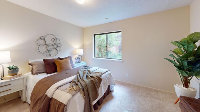 23 Timber Ridge, Los Alamos, NM 87544