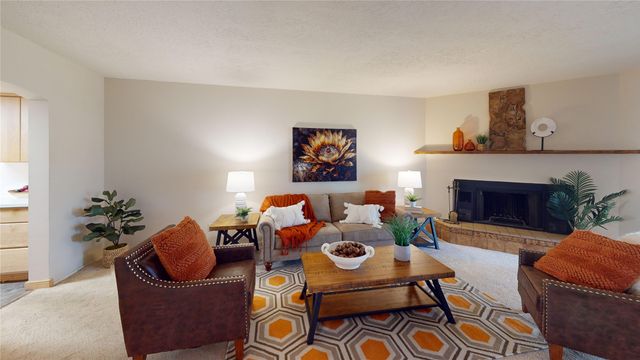 23 Timber Ridge, Los Alamos, NM 87544