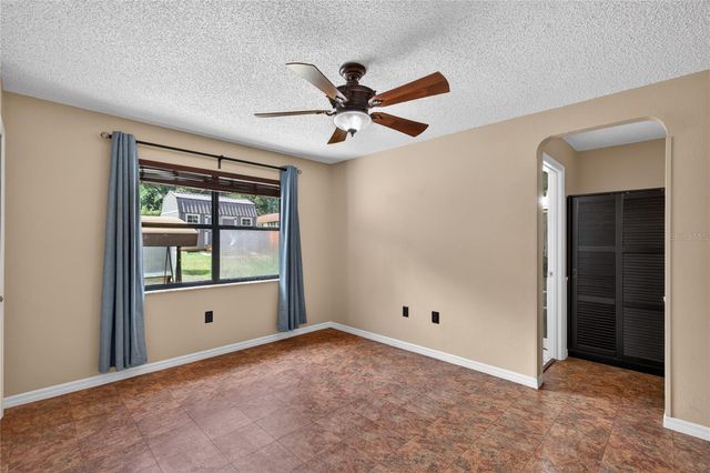 25302 GLEN EAGLES ST, Sorrento, FL 32776