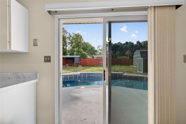 25302 GLEN EAGLES ST, Sorrento, FL 32776