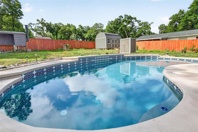 25302 GLEN EAGLES ST, Sorrento, FL 32776