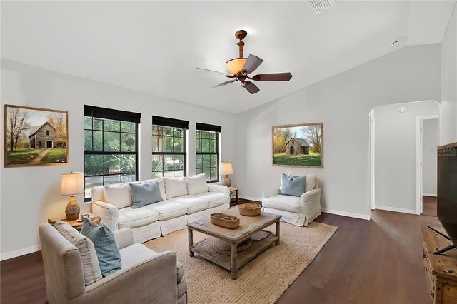 25302 GLEN EAGLES ST, Sorrento, FL 32776