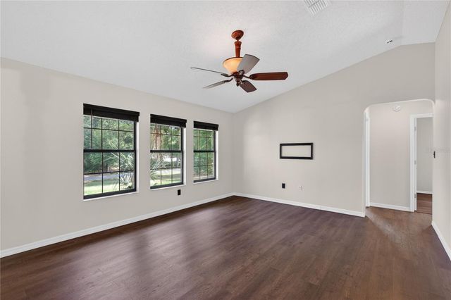 25302 GLEN EAGLES ST, Sorrento, FL 32776