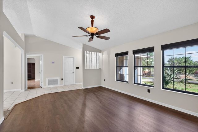 25302 GLEN EAGLES ST, Sorrento, FL 32776