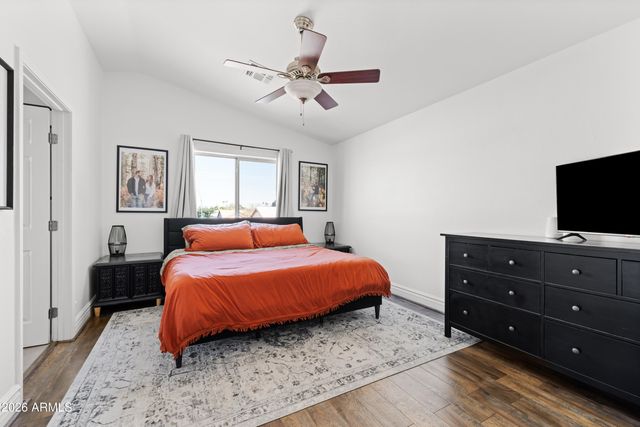 7996 W STELLA Avenue, Glendale, AZ 85303