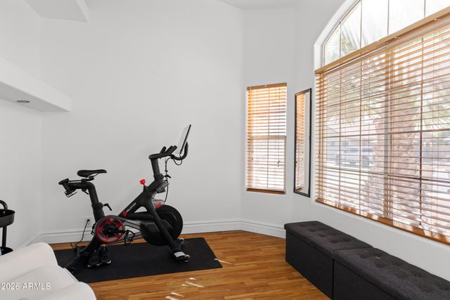 7996 W STELLA Avenue, Glendale, AZ 85303