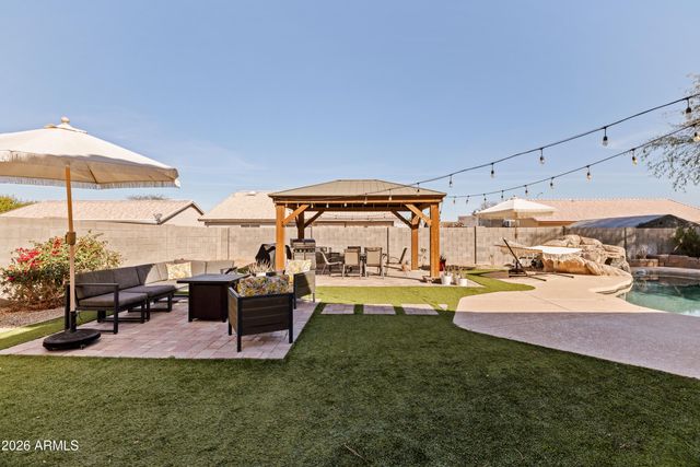 7996 W STELLA Avenue, Glendale, AZ 85303