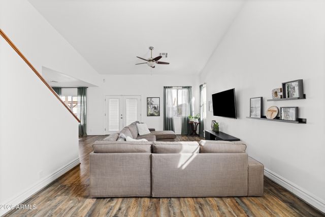 7996 W STELLA Avenue, Glendale, AZ 85303