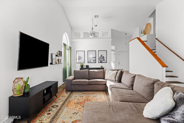 7996 W STELLA Avenue, Glendale, AZ 85303