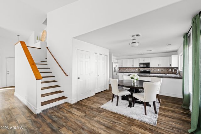 7996 W STELLA Avenue, Glendale, AZ 85303