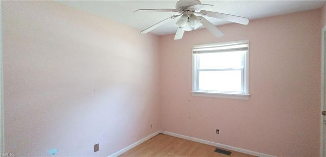 329 De Laura DR, Newport News, VA 23608