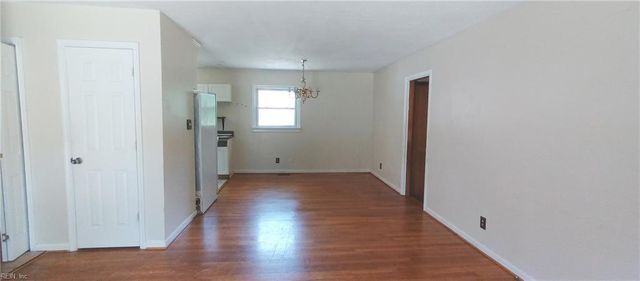 329 De Laura DR, Newport News, VA 23608