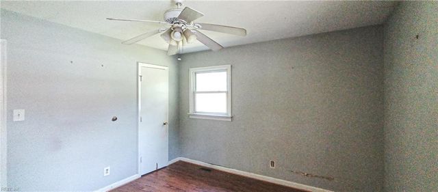 329 De Laura DR, Newport News, VA 23608
