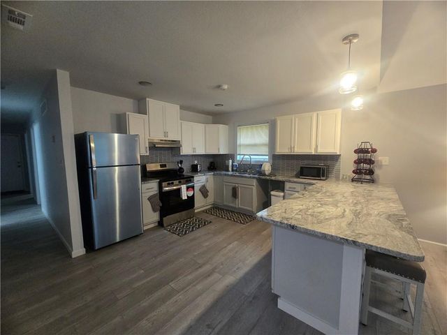 4939 Woodland Avenue, Kansas City, MO 64130