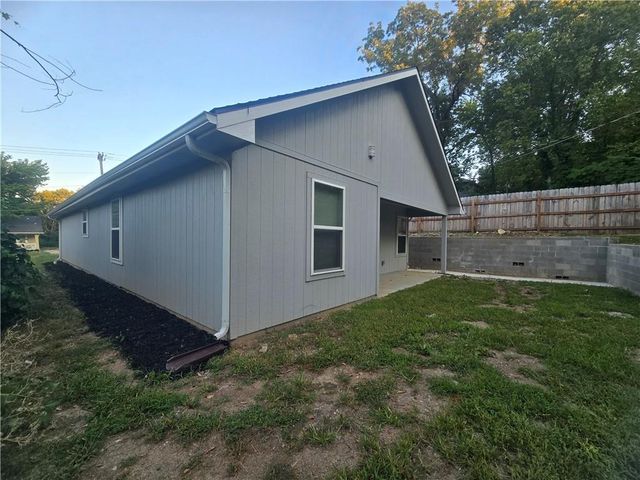 4939 Woodland Avenue, Kansas City, MO 64130