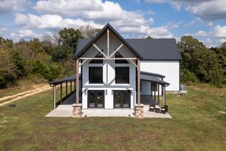 4467 Old Highway 52, E, Westmoreland, TN 37186