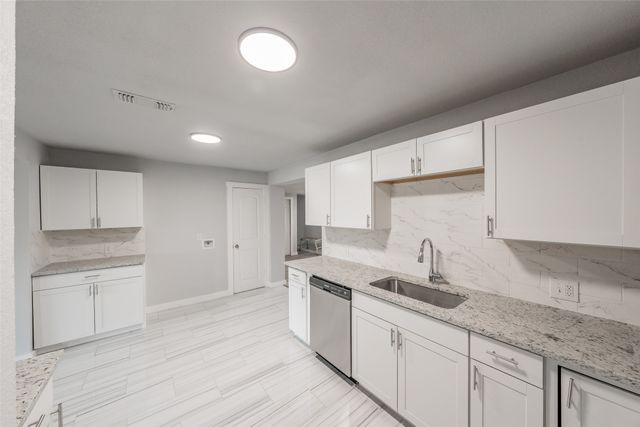 5569 Burton Avenue, Fort Worth, TX 76119