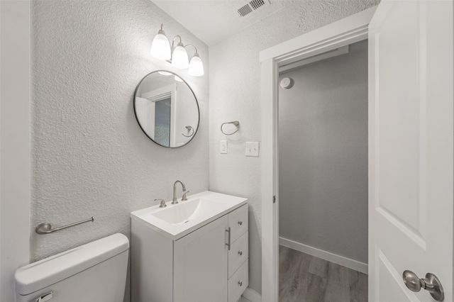 5569 Burton Avenue, Fort Worth, TX 76119