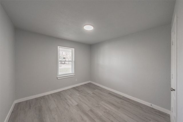 5569 Burton Avenue, Fort Worth, TX 76119