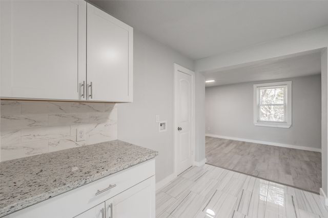 5569 Burton Avenue, Fort Worth, TX 76119