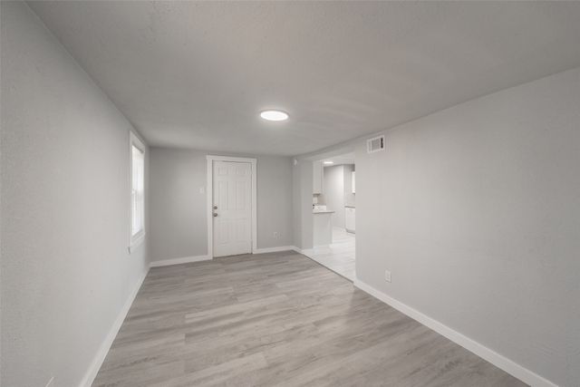 5569 Burton Avenue, Fort Worth, TX 76119