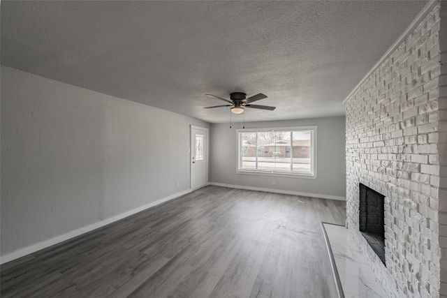 5569 Burton Avenue, Fort Worth, TX 76119