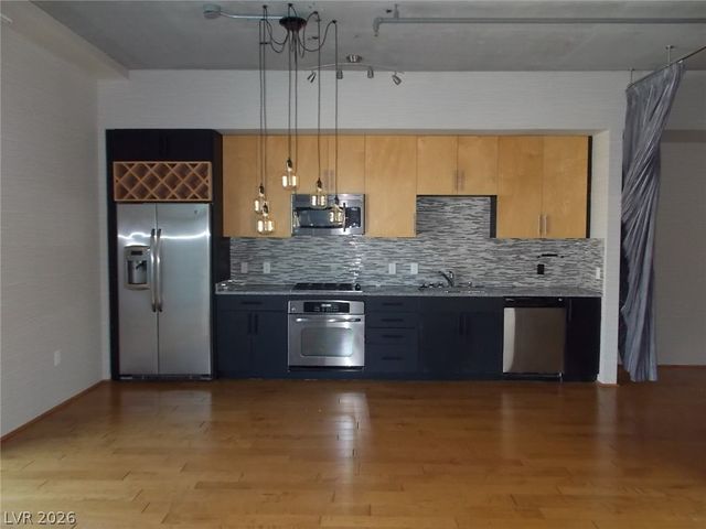 353 East Bonneville Avenue 501, Las Vegas, NV 89101
