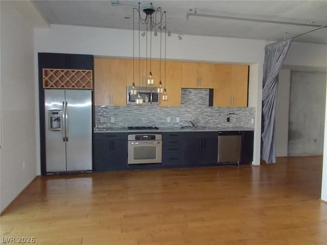 353 East Bonneville Avenue 501, Las Vegas, NV 89101