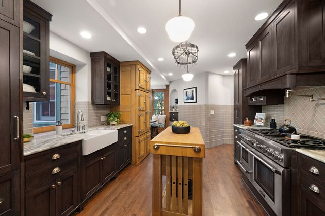 215 Prospect Avenue, Highland Park, IL 60035