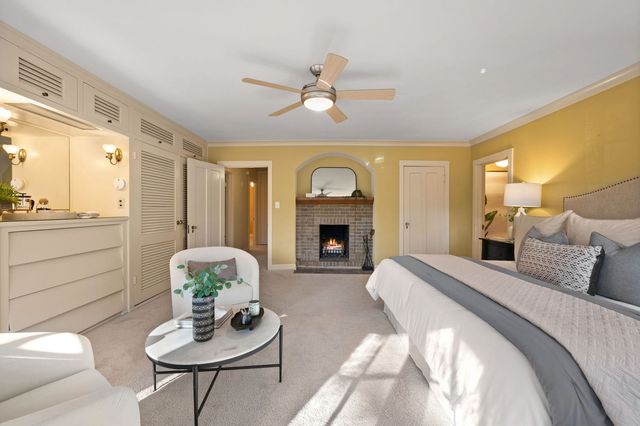 215 Prospect Avenue, Highland Park, IL 60035