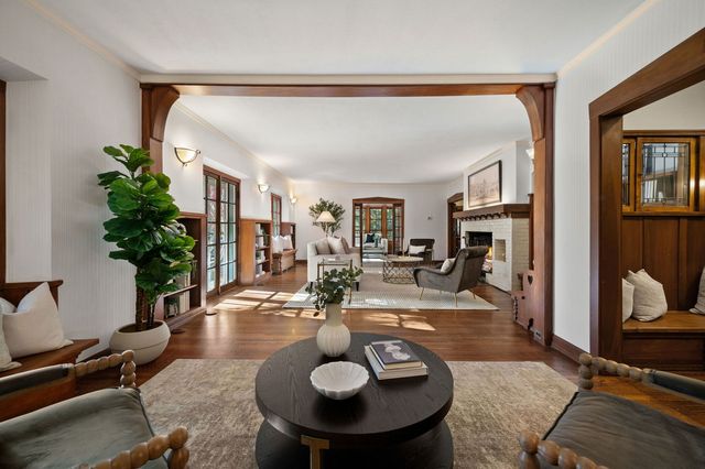 215 Prospect Avenue, Highland Park, IL 60035