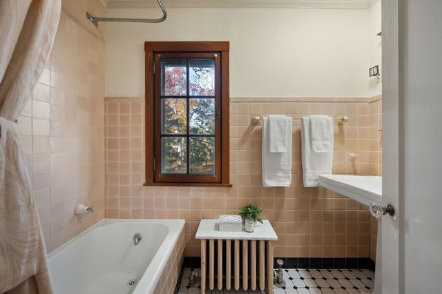215 Prospect Avenue, Highland Park, IL 60035