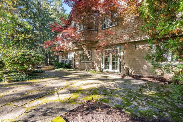 215 Prospect Avenue, Highland Park, IL 60035
