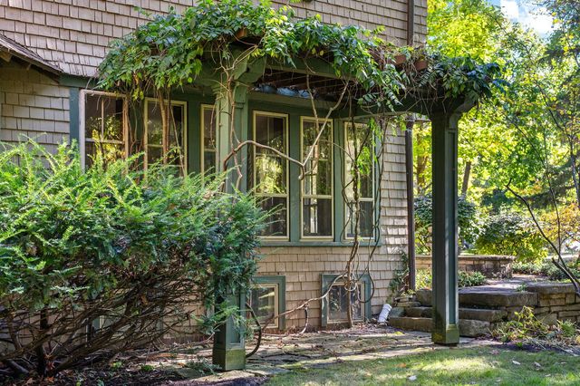 215 Prospect Avenue, Highland Park, IL 60035