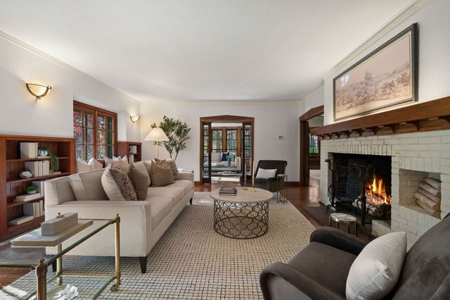 215 Prospect Avenue, Highland Park, IL 60035
