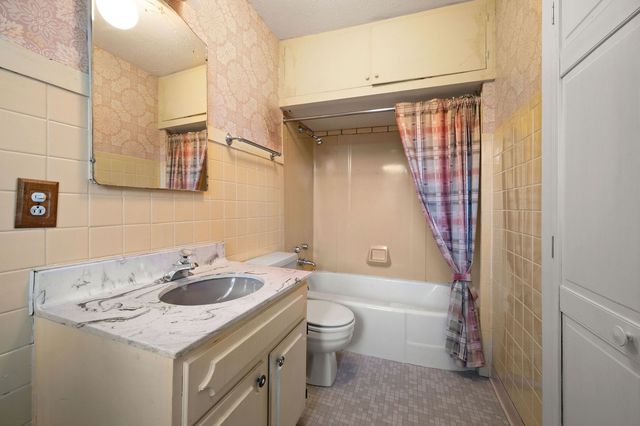 215 Prospect Avenue, Highland Park, IL 60035