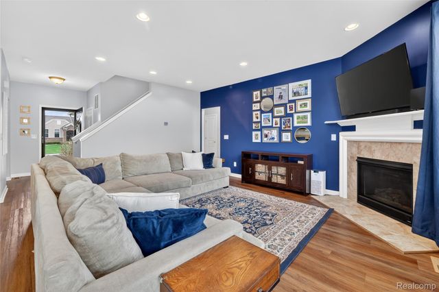 30192 Macintosh Lane, Lyon Charter Township, MI 48165