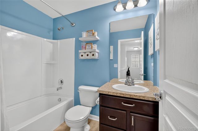 30192 Macintosh Lane, Lyon Charter Township, MI 48165