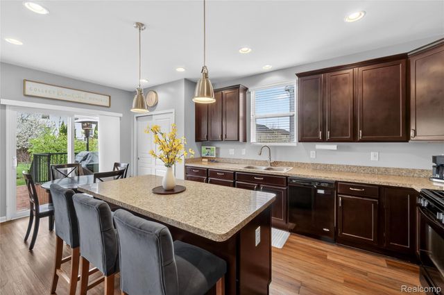 30192 Macintosh Lane, Lyon Charter Township, MI 48165