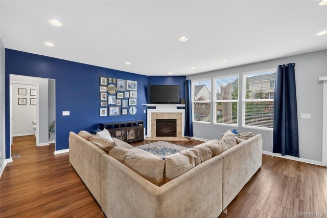 30192 Macintosh Lane, Lyon Charter Township, MI 48165