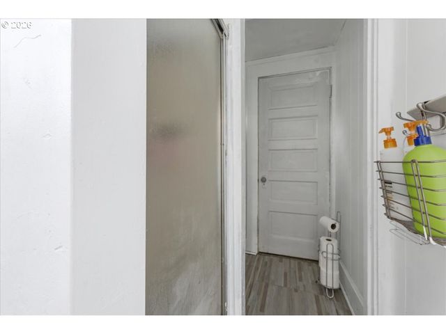 215 Ne GOING St, Portland, OR 97211