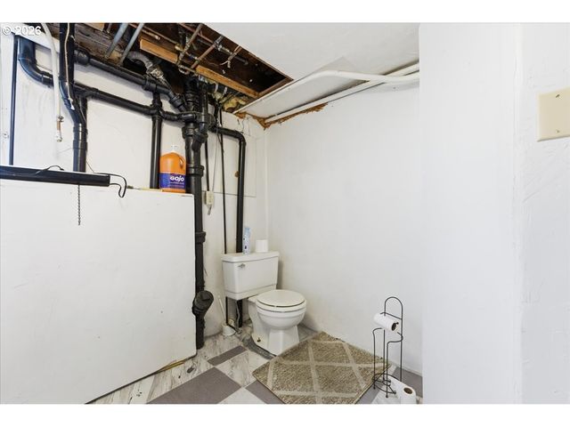 215 Ne GOING St, Portland, OR 97211